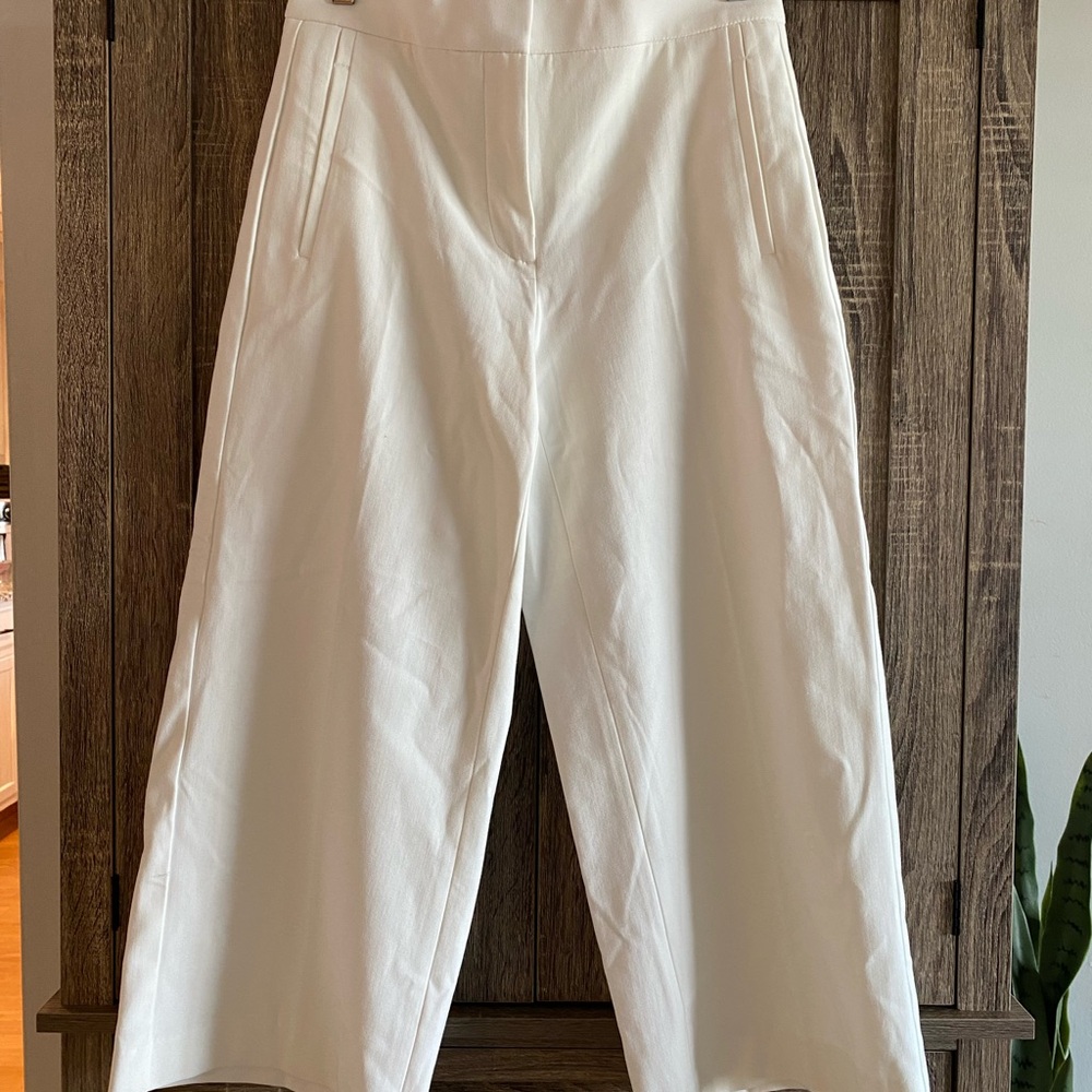 ANN TAYLOR Marina Crop Cream 2P NWT